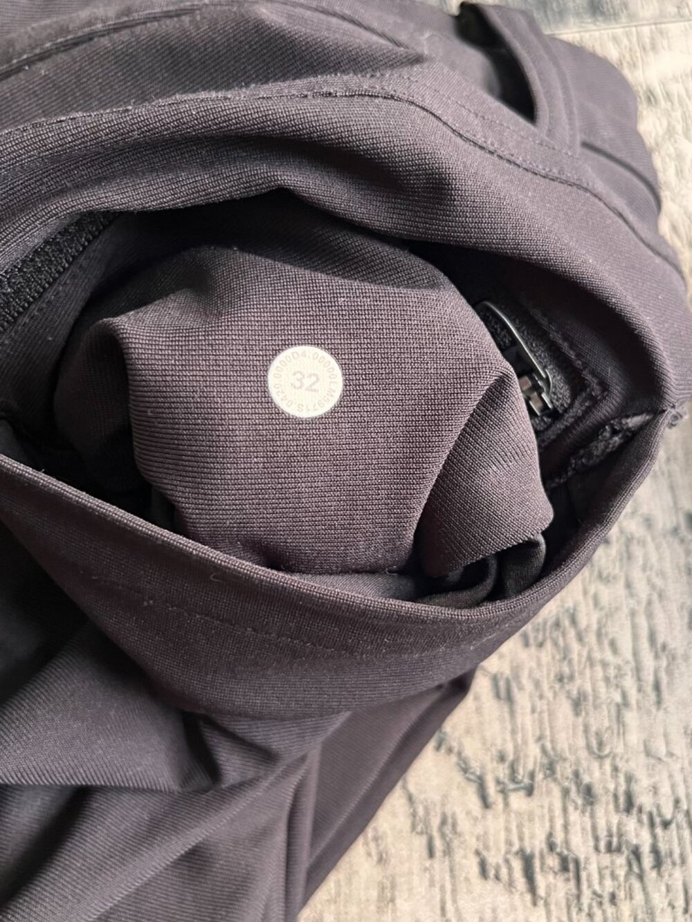 lululemon ABC pants - Picture 4 of 5